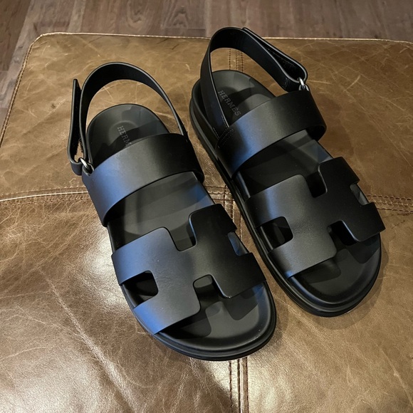 Hermes Genius Sandal in Black - Picture 4 of 6